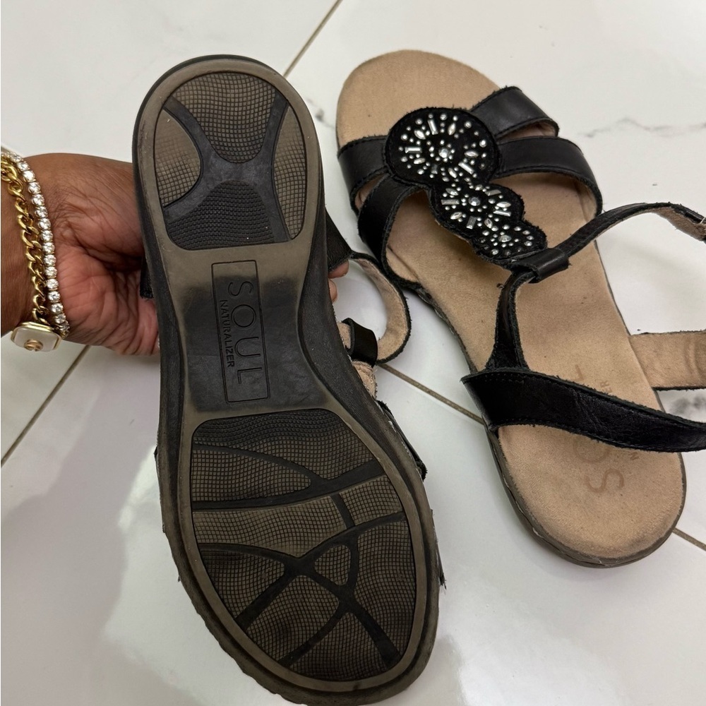 Soul Naturalizer Black Beaded Sandals Size 6 - Picture 5 of 7